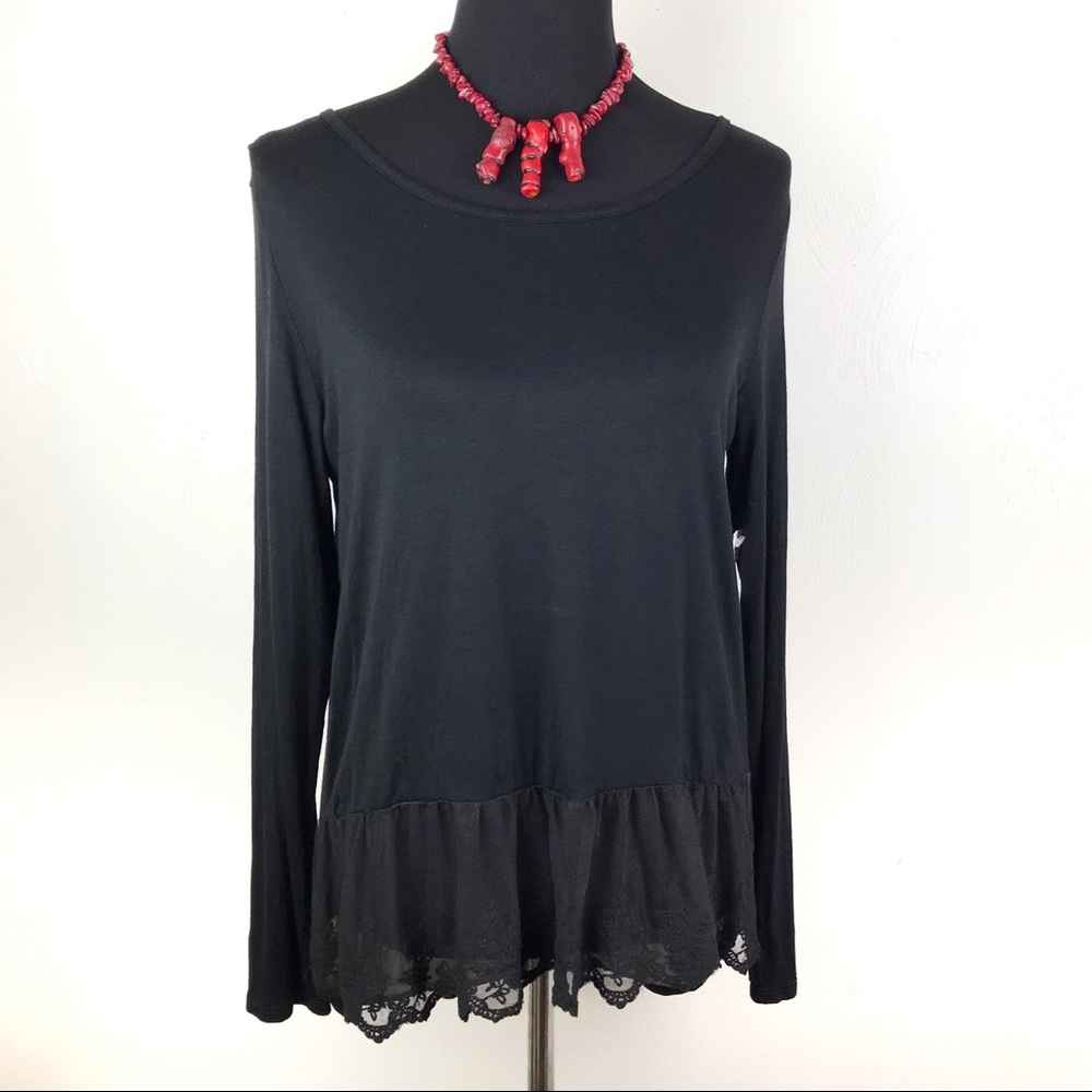 CHARLOTTE RUSSE NWT Hi Low Lace Hem Blouse Black M